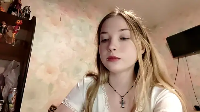 TiaBIanks online show from April 29, 10:07 am