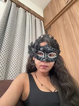 raavigirl online show from June 10, 4:22 am