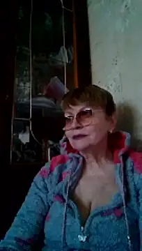 SophieBurns online show from May 2, 1:47 pm