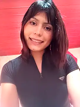 lucyscay  online show from May 4, 10:13 pm