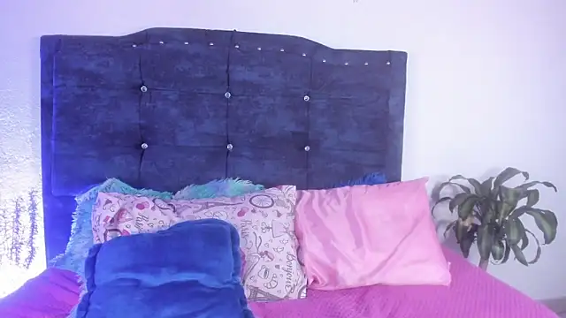 sexy diablaa online show from February 23, 4:06 pm