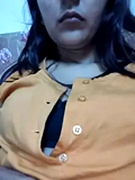 Moody-girl1 online show from March 23, 2:18 am