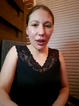 Lolahottele online show from June 14, 8:20 pm