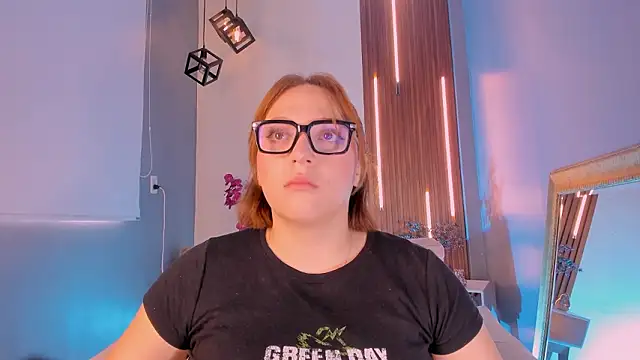 SimonaStar online show from March 13, 1:01 pm