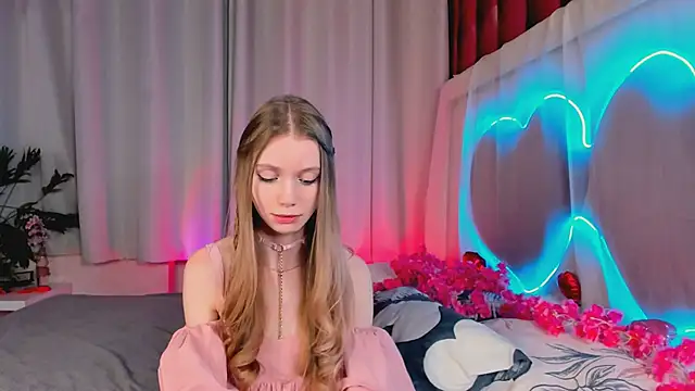 lada2k4 online show from February 14, 7:21 am