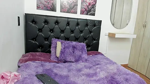 Kitty f00x online show from July 23, 12:57 pm
