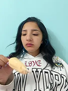 Aris Suarez online show from May 1, 4:37 am