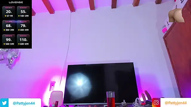 pattyjenkinss online show from June 15, 9:59 pm
