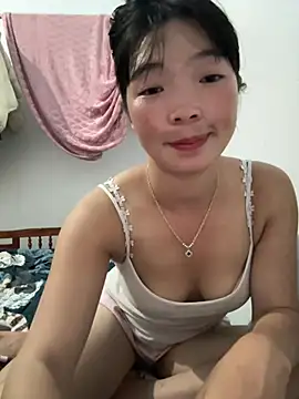 cuty lusy online show from July 15, 1:05 pm
