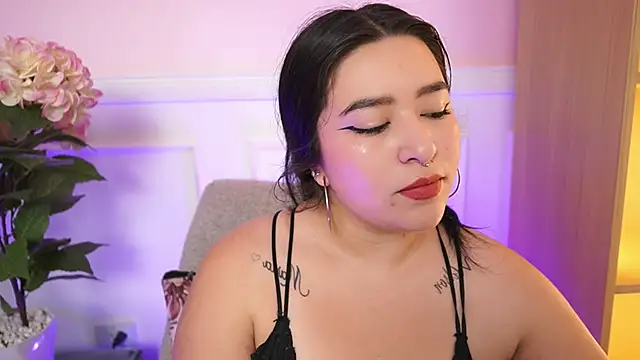 HannaBlake  online show from February 10, 7:17 pm