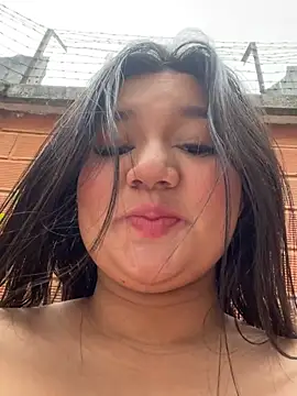 luna bradley  online show from June 24, 1:21 pm
