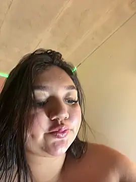 luna bradley  online show from July 30, 1:12 pm