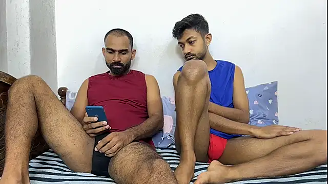 DesiDaddyandSon online show from June 26, 2:02 am