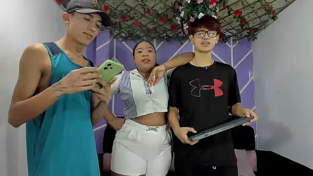 Lizeth hot2002 online show from March 4, 1:23 am