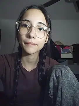 isaaabelaaa online show from April 22, 11:46 pm