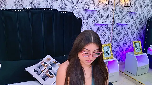 Mia Reize online show from March 18, 7:41 pm