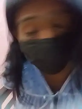 Malee S online show from August 2, 3:48 pm