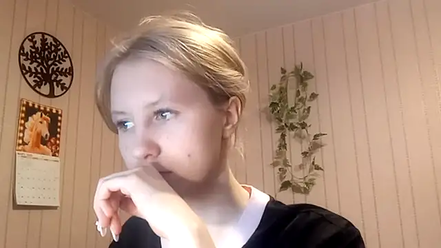 RunawayBr1de online show from March 10, 3:16 pm