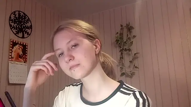 RunawayBr1de online show from March 16, 2:10 pm