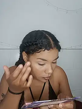 BrianaSweetxxx online show from July 19, 3:53 am
