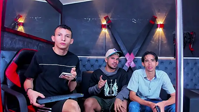 Isaak 26 online show from March 9, 12:30 pm