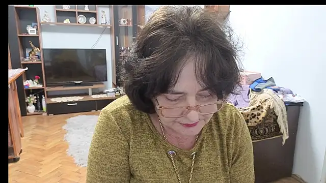 xMaryxAnne online show from February 27, 7:35 pm