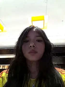 jadelaurent online show from June 18, 1:40 am