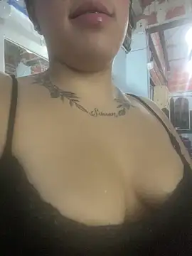 mamilindaA online show from February 9, 4:59 am