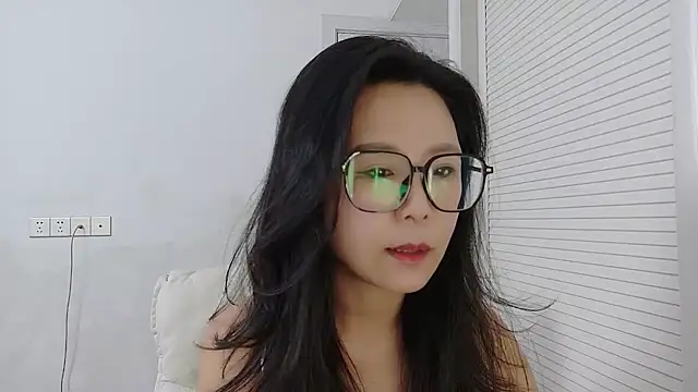 yunchui0101 online show from March 6, 7:47 am