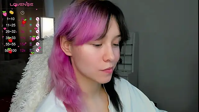 EmilyTrase online show from July 17, 1:43 am