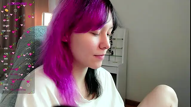 EmilyTrase online show from June 29, 1:23 am