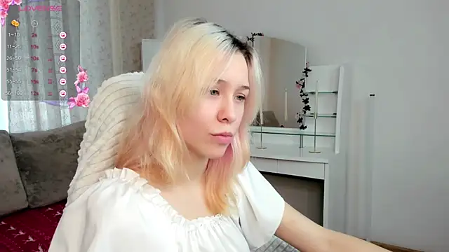EmilyTrase online show from April 29, 2:37 am