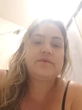 Julia2027 online show from March 5, 8:21 am