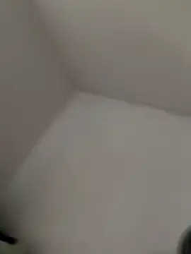 Julia2027 online show from March 1, 7:02 pm