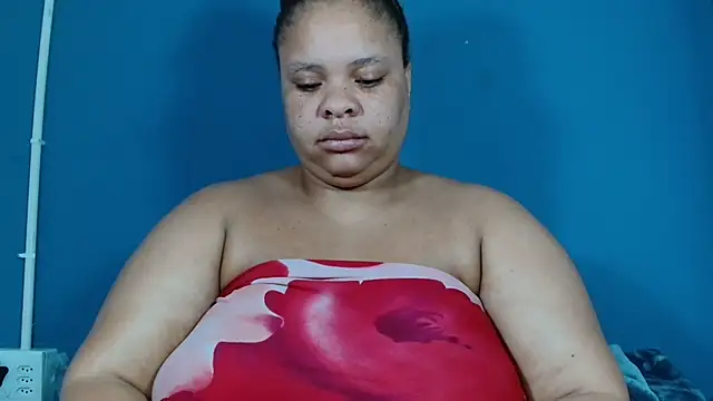 Sweet-Bella17 online show from May 2, 9:18 pm