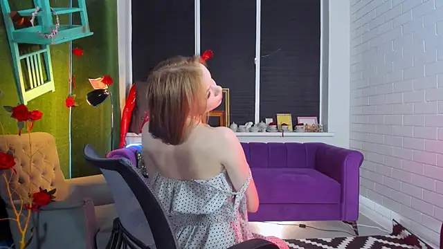 AmyNox online show from June 6, 7:03 am