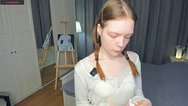 LavenderMitten online show from July 24, 5:49 am