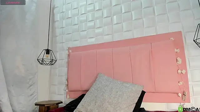  Victoria milf  online show from May 6, 7:51 pm