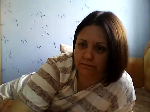 LockyCharm111 online show from August 4, 5:13 am
