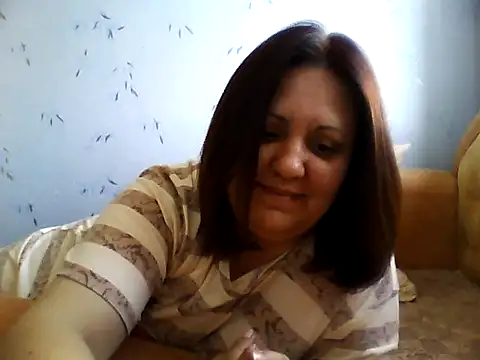 LockyCharm111 online show from June 18, 4:12 pm