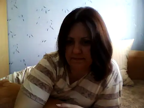 LockyCharm111 online show from June 24, 4:06 pm