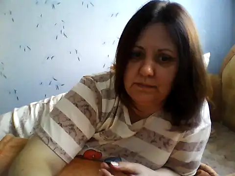LockyCharm111 online show from July 2, 4:24 pm