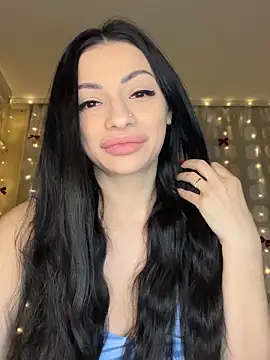 Layana Ro online show from March 18, 8:25 pm