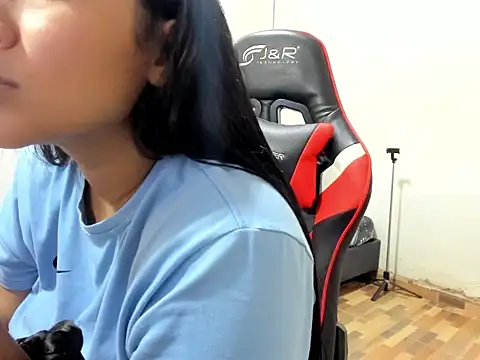 QueenNyxx online show from March 12, 8:22 pm