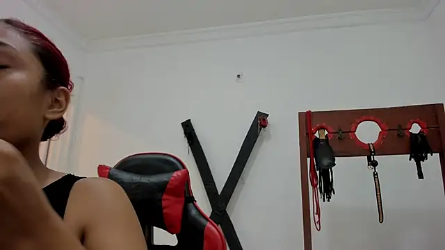 Ruby RedMoon2 online show from March 10, 8:02 pm