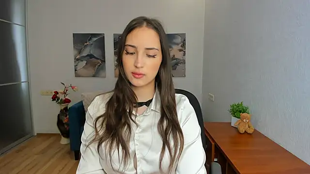 Effy Royse online show from June 18, 6:04 am