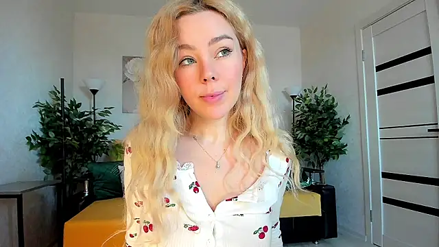 caty kiss online show from May 1, 2:04 am