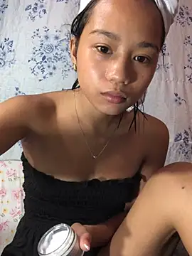 Asianpinay Skinny1818 online show from July 24, 2:53 am