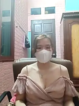 Trang26 online show from February 17, 4:06 pm