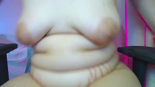 RosieNana online show from July 17, 8:01 pm